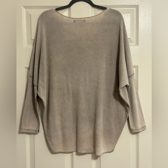 New Brand Bazar Shark Bite Tunic Oil Tie-Dye Finish Sequin Star Peace Sign L - Picture 4 of 4